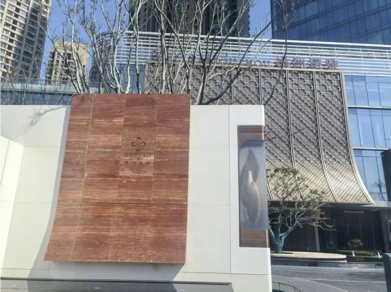 Blueway toetab kõrgel kõrgusel ujumise kogemust Changsha Poly Juizhou Noya hotellis