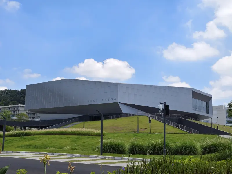 Blueway soojuspumba projekt Shenzheni kõrgtehnoloogia ülikooli (SUAT) ujumiskeskuses